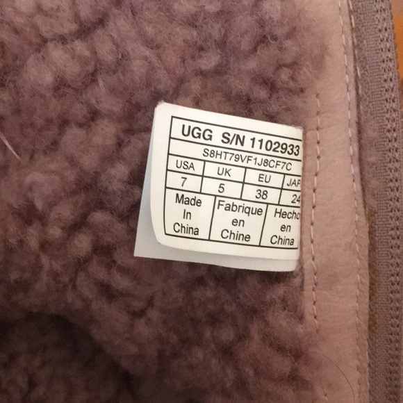 UGG mauve color boots - Picture 3 of 8